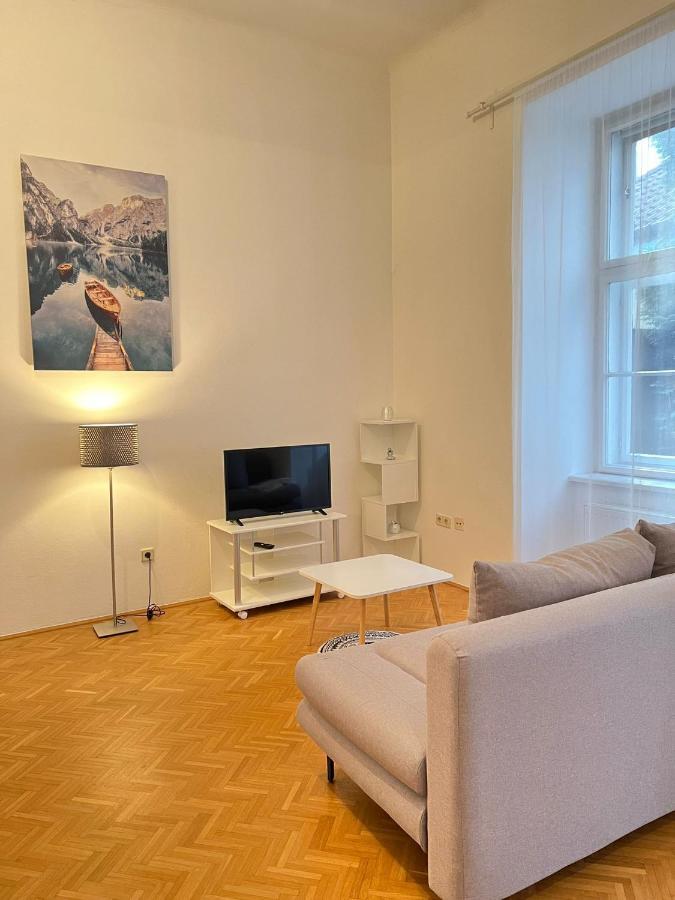 Alpa 2 Zimmer Wohnung In Wien Rochusmarkt Luaran gambar