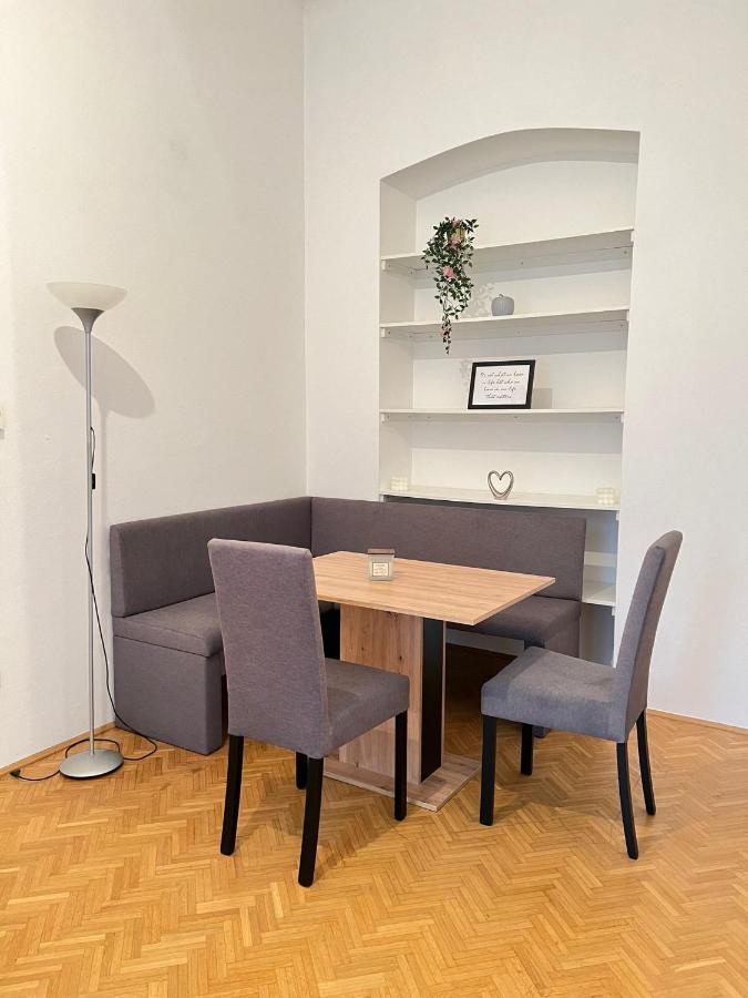 Alpa 2 Zimmer Wohnung In Wien Rochusmarkt Luaran gambar