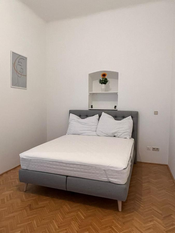 Alpa 2 Zimmer Wohnung In Wien Rochusmarkt Luaran gambar
